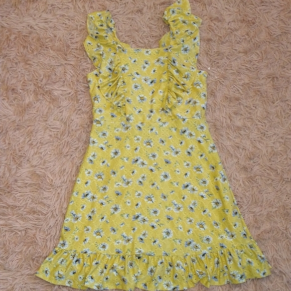 Knitworks Other - Knitworks buttercup yellow dress with daisies size 10